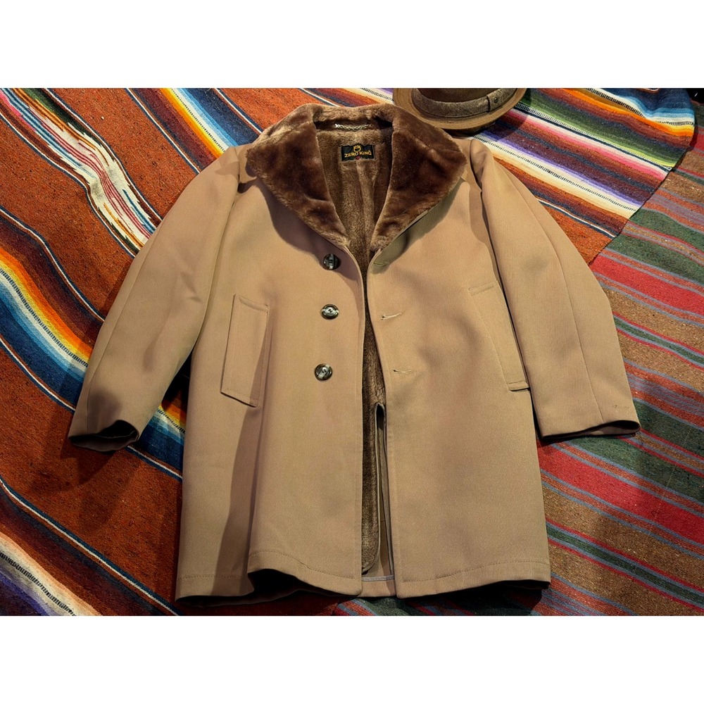 Zero King Vintage Mens Coat Faux Fur Collar and Lining Size 38